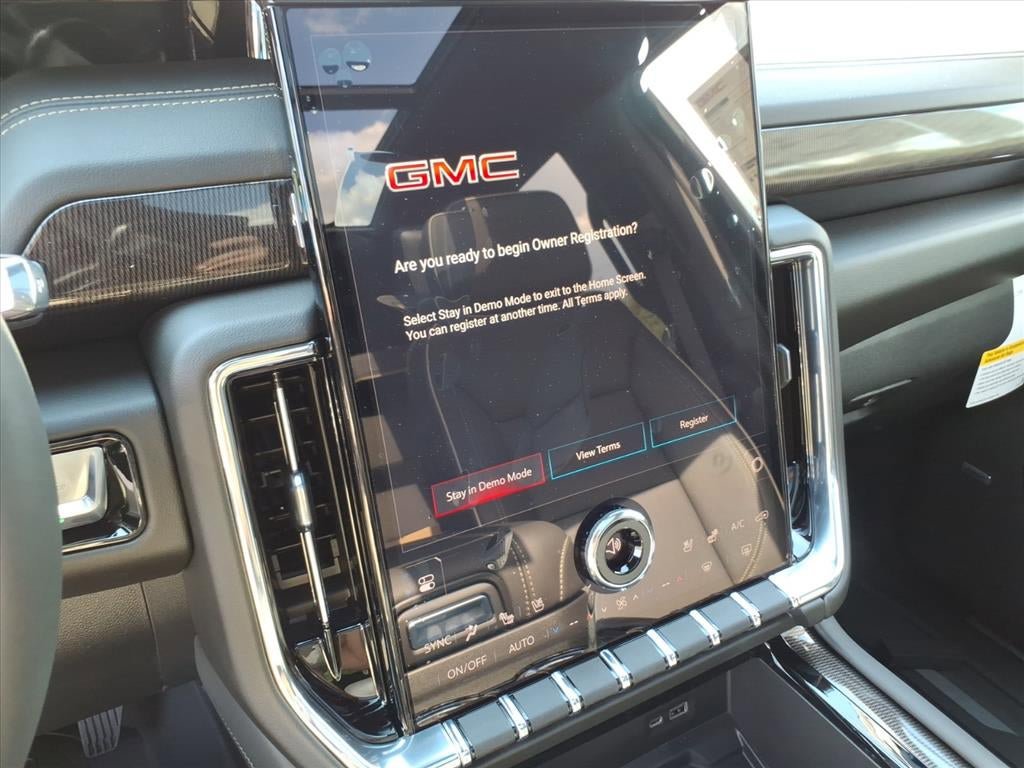 New 2026 GMC Yukon Elevation AWD/4WD image 16