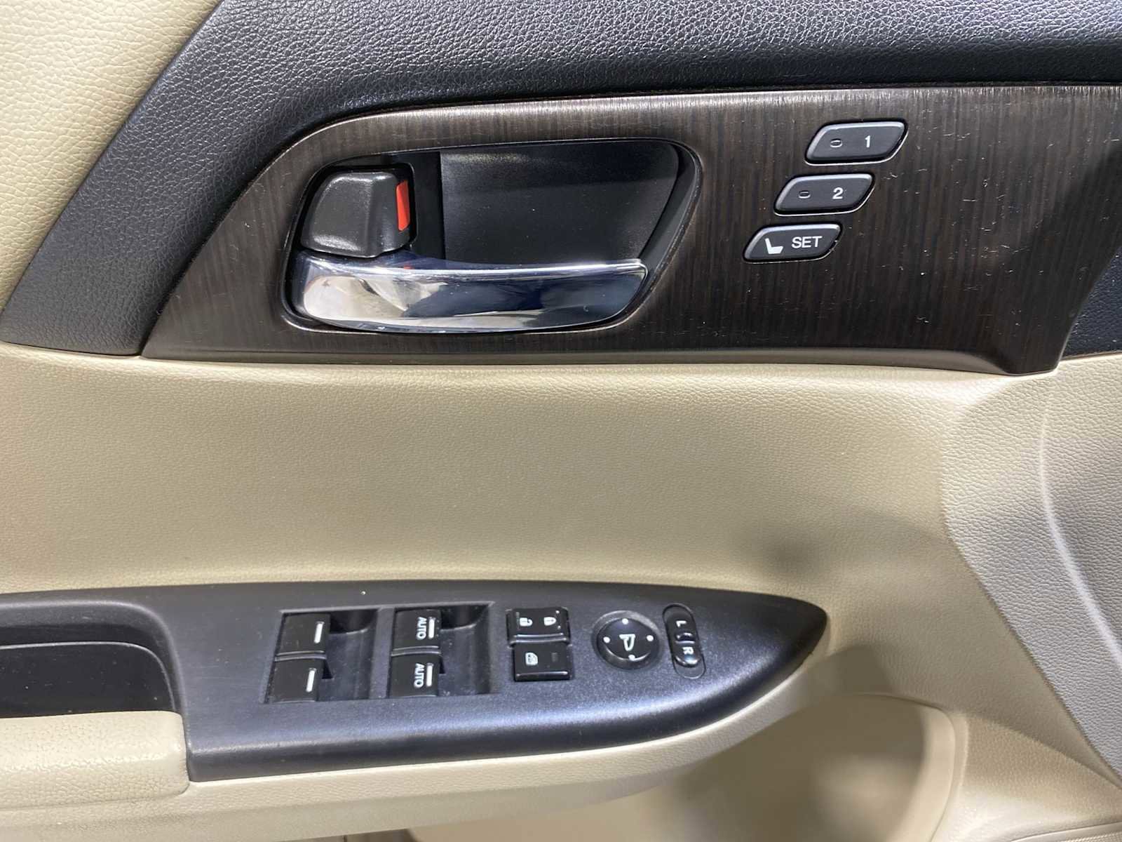 Used 2014 Honda Accord EX-L image 23