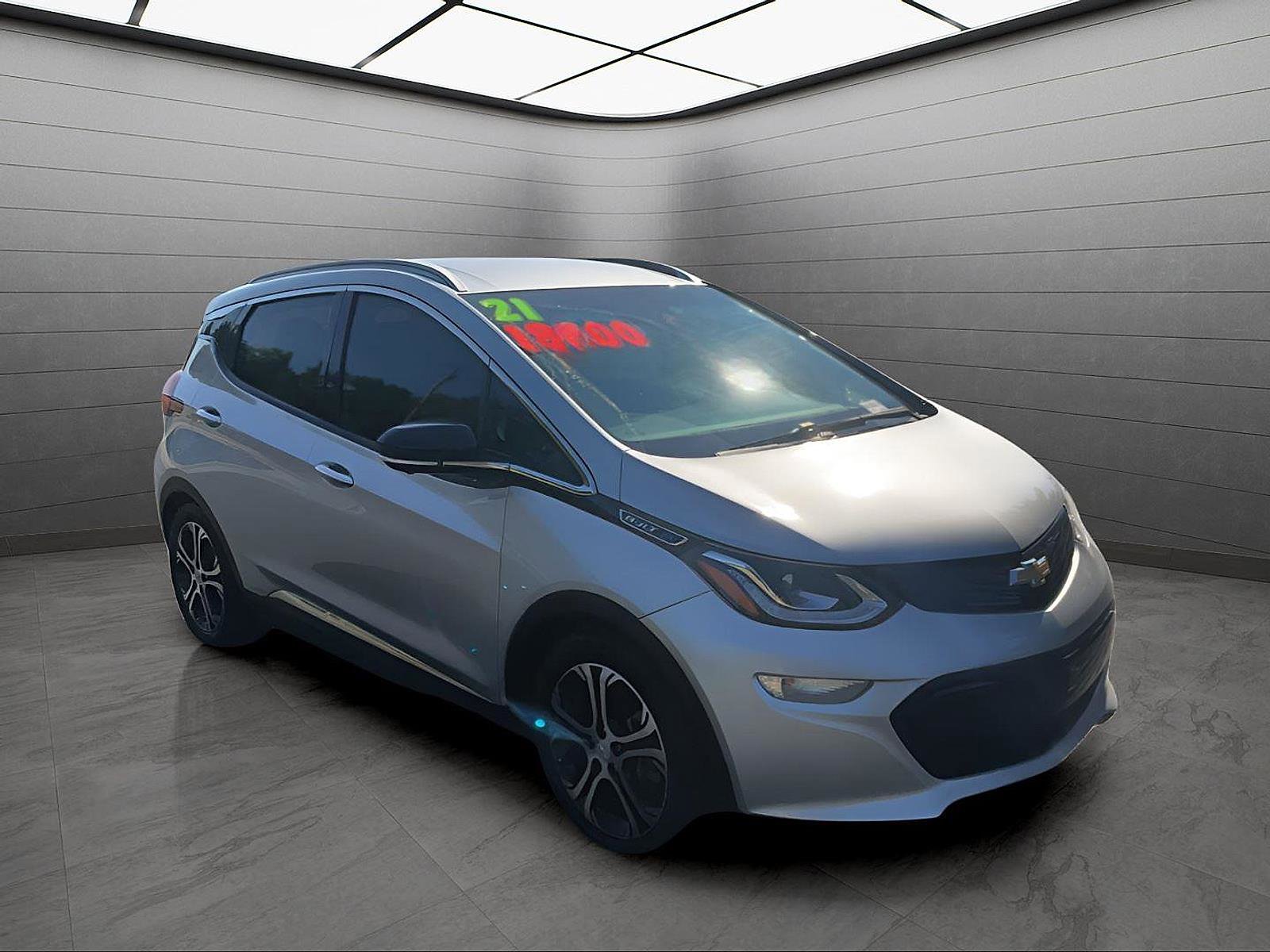 Used 2021 Chevrolet Bolt Premier w/ Infotainment Package image 8