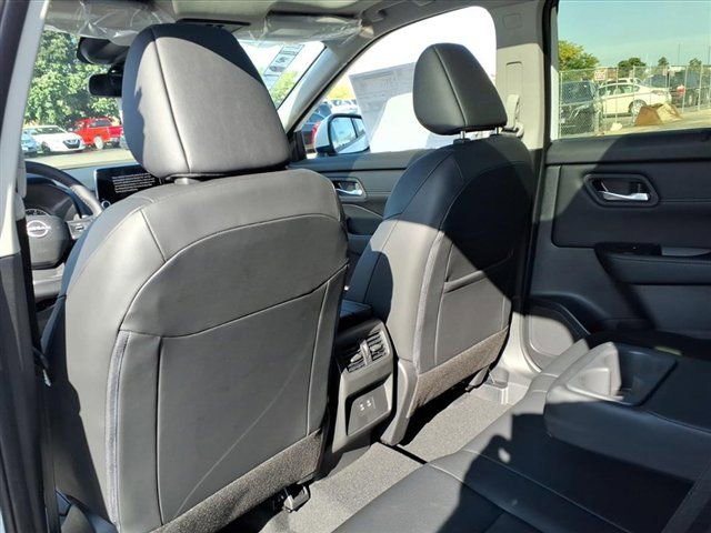 New 2026 Nissan Rogue SV w/ SV Premium Package image 28