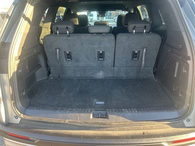 Used 2025 GMC Acadia Elevation image 17