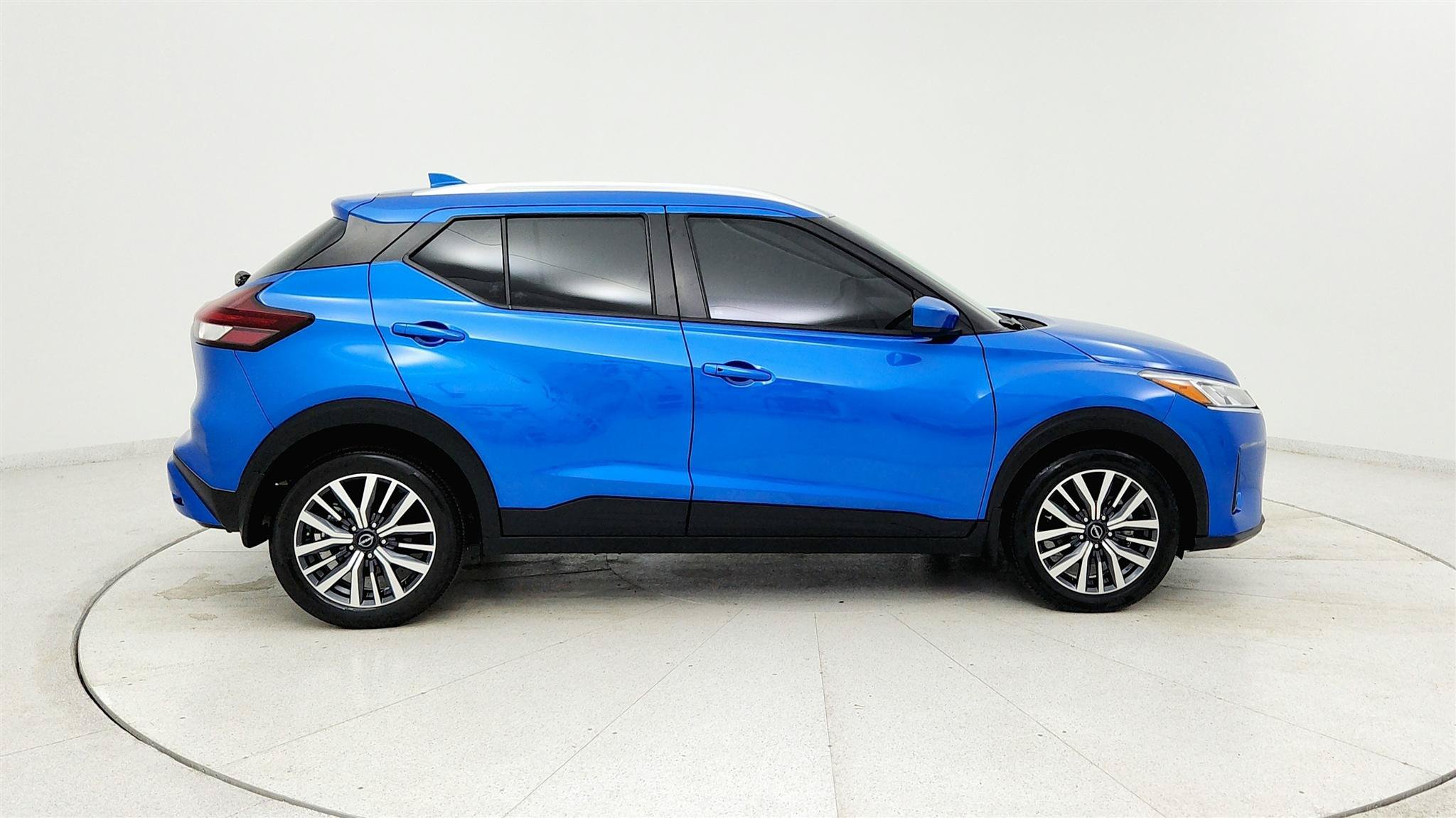 Used 2024 Nissan Kicks SV FWD image 6