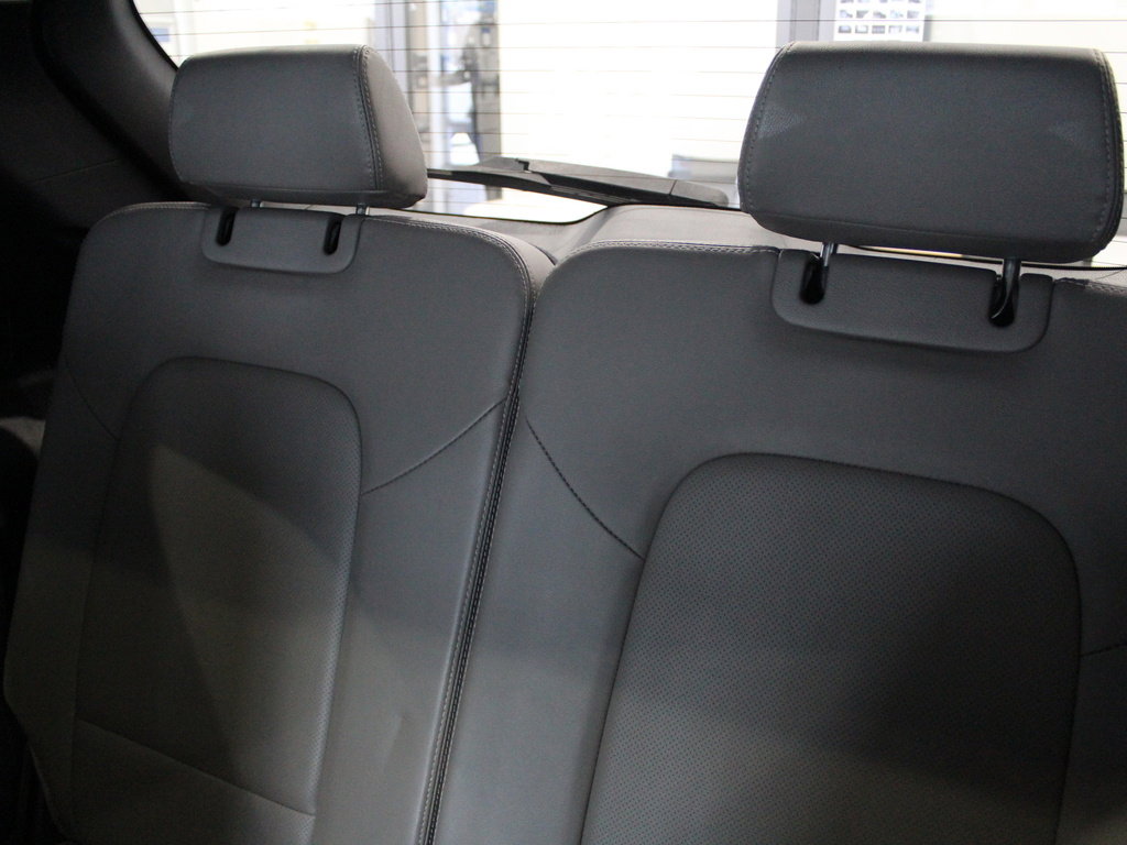 Used 2017 Hyundai Santa Fe Limited image 18