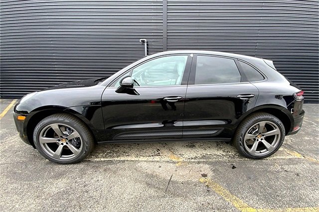 New 2025 Porsche Macan image 2