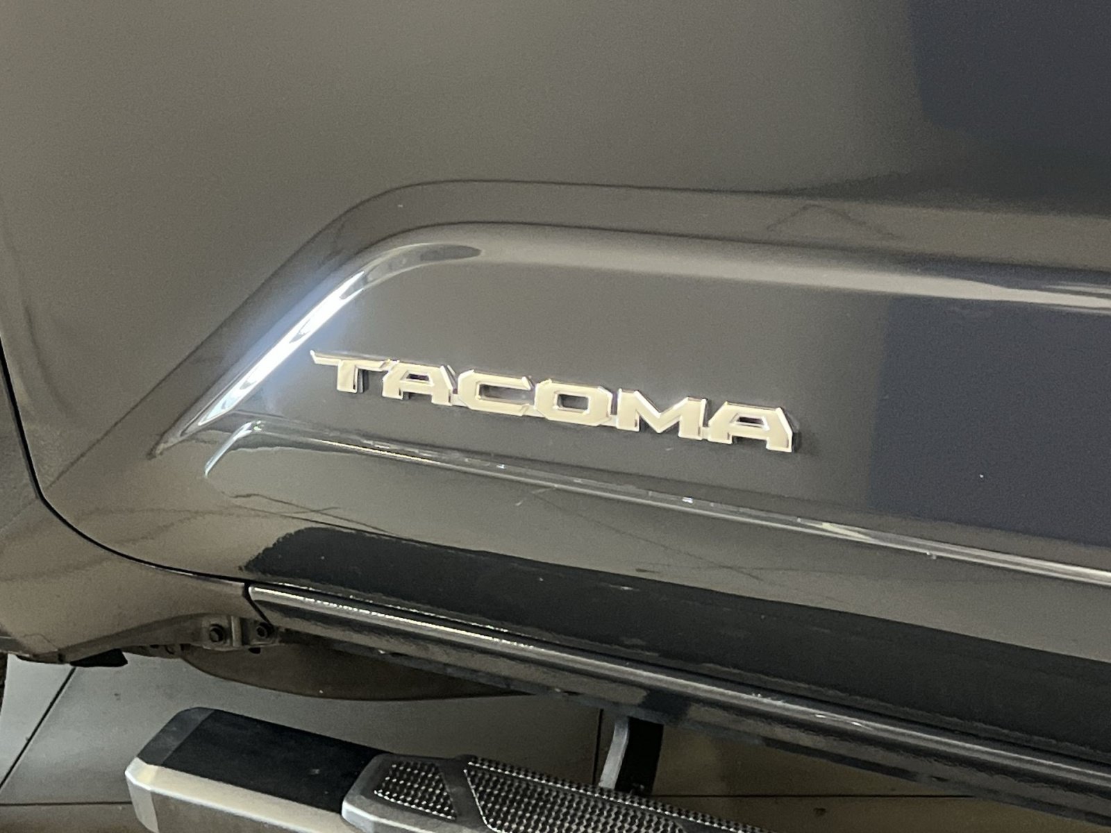 Used 2024 Toyota Tacoma SR5 AWD/4WD image 31