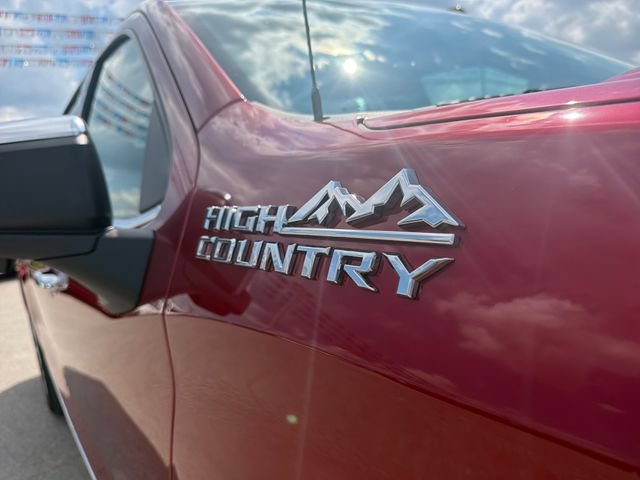 Used 2025 Chevrolet Silverado 1500 High Country AWD/4WD image 5