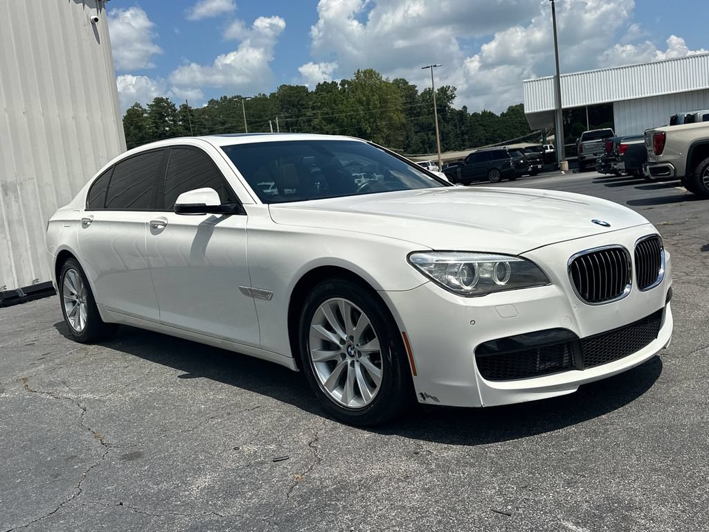 Used 2015 BMW 740Li w/ Executive Package RWD image 4