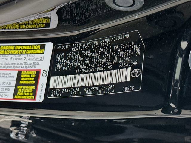 Used 2025 Toyota Camry SE image 31