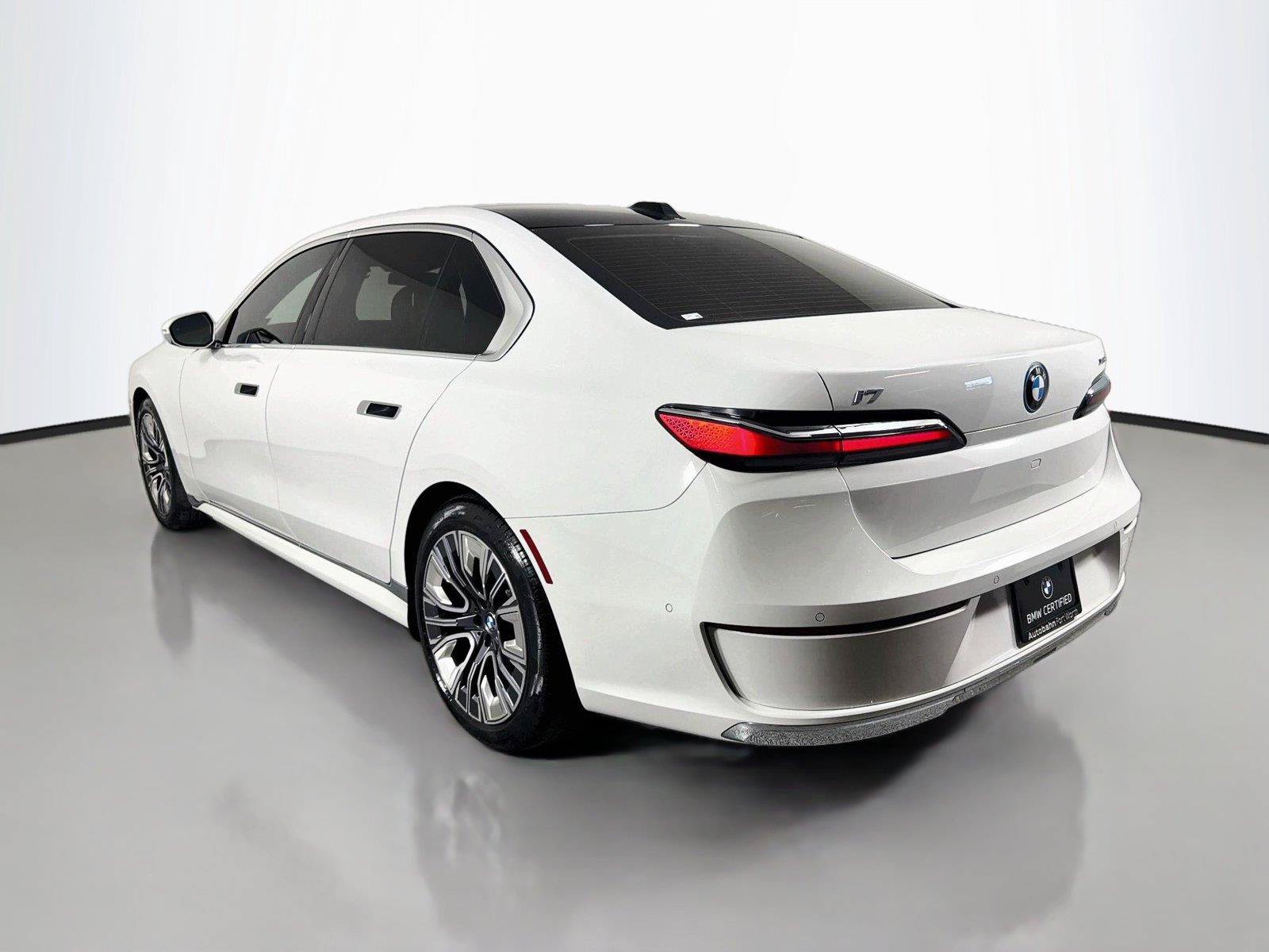 Used 2023 BMW i7 xDrive60 AWD/4WD image 7