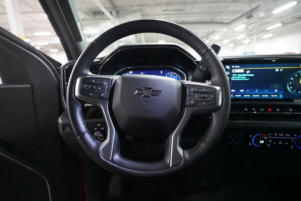 Certified 2024 Chevrolet Silverado 1500 RST AWD/4WD image 4