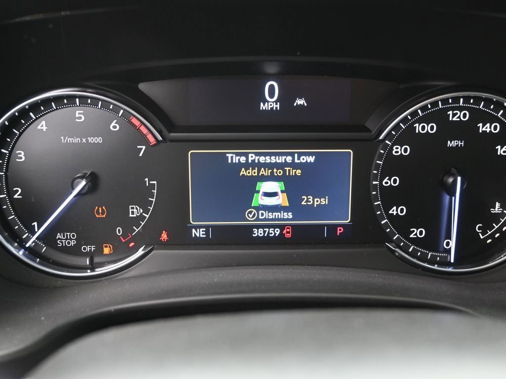 Used 2022 Cadillac XT4 Luxury w/ Driver Awareness Package image 12