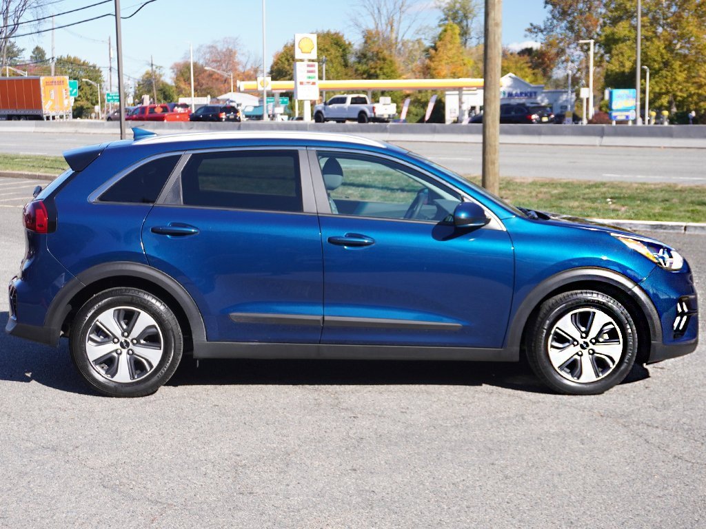 Used 2022 Kia Niro LX image 15