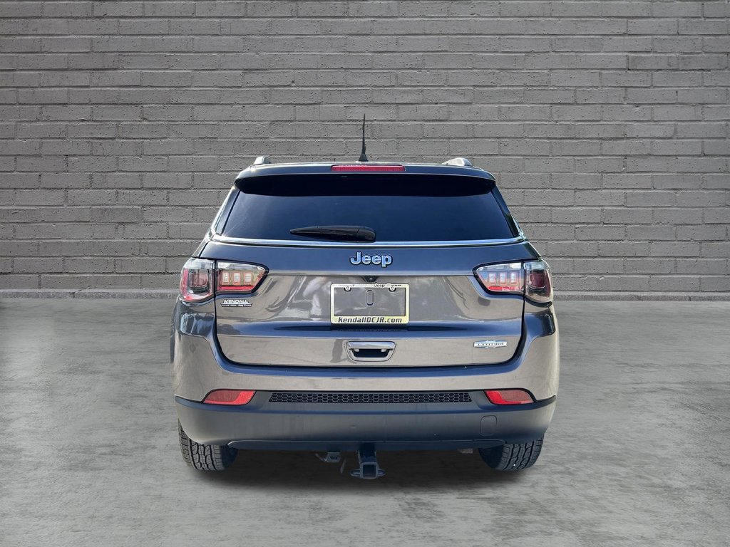 Used 2022 Jeep Compass Latitude FWD image 7