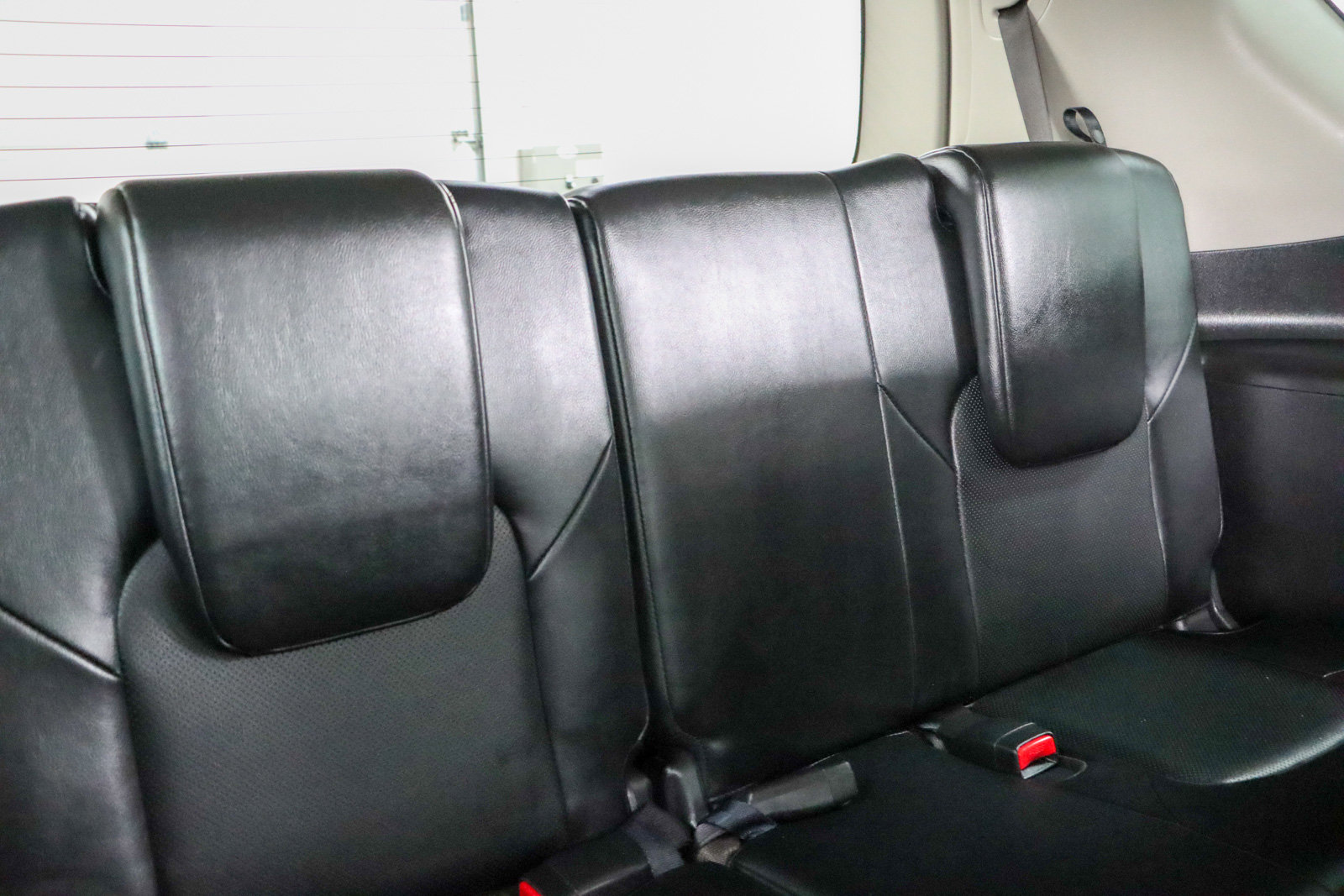Used 2022 Nissan Armada SL w/ Captain's Chairs Package image 31