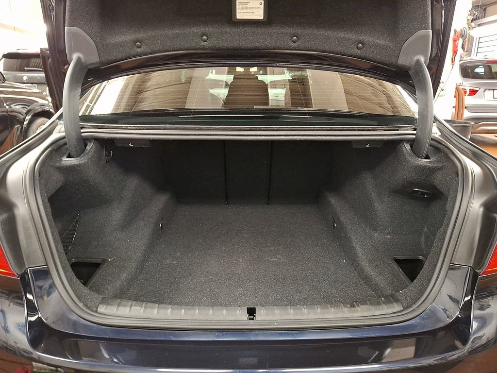 Used 2019 BMW 540i xDrive w/ M Sport Package AWD/4WD image 27
