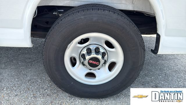Used 2025 GMC Savana 3500 LT w/ LT Preferred Equipment Group RWD image 6