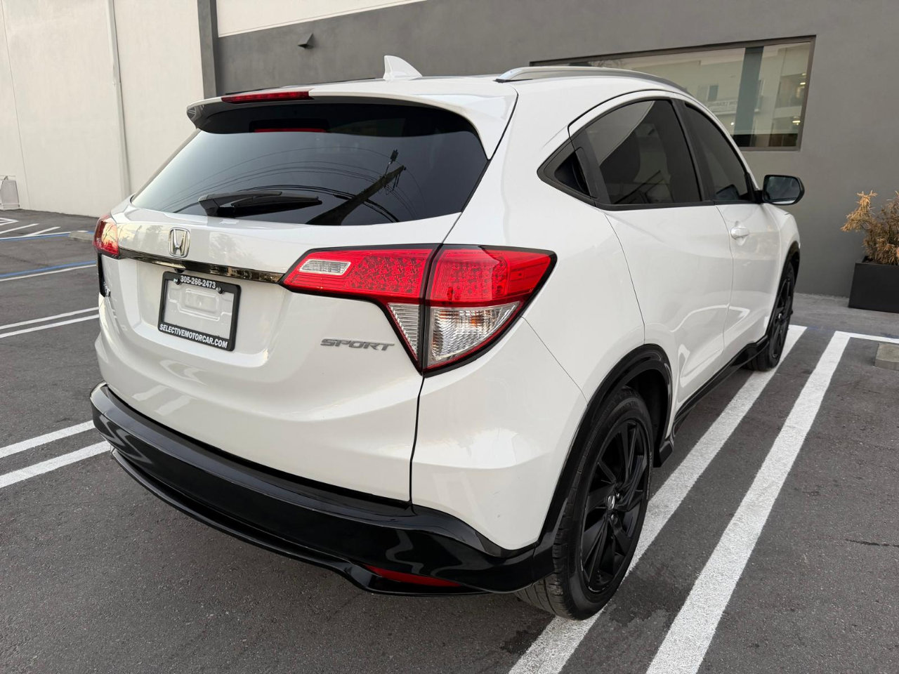 Used 2022 Honda HR-V Sport image 2