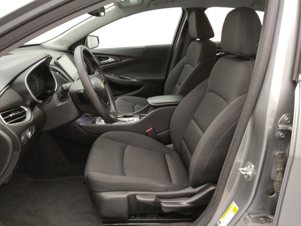 Used 2025 Chevrolet Malibu LS FWD image 17