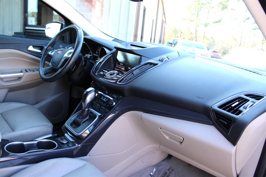 Used 2014 Ford Escape Titanium image 17