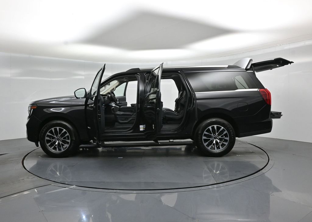 Certified 2025 Ford Expedition Max Platinum AWD/4WD image 35