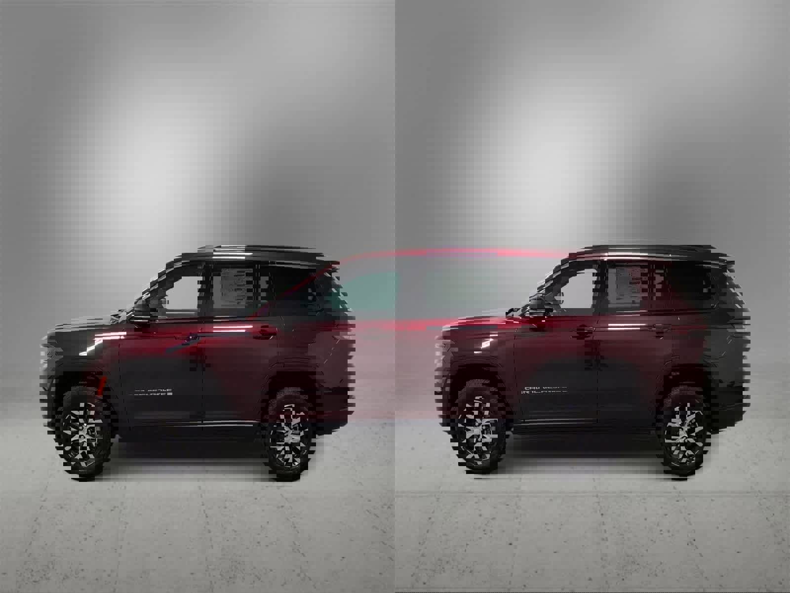 Used 2025 Jeep Grand Cherokee L Limited image 5