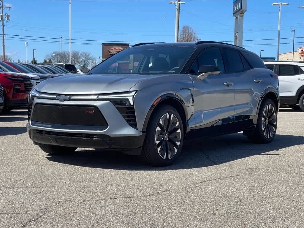 New 2025 Chevrolet Blazer EV RS RWD image 3