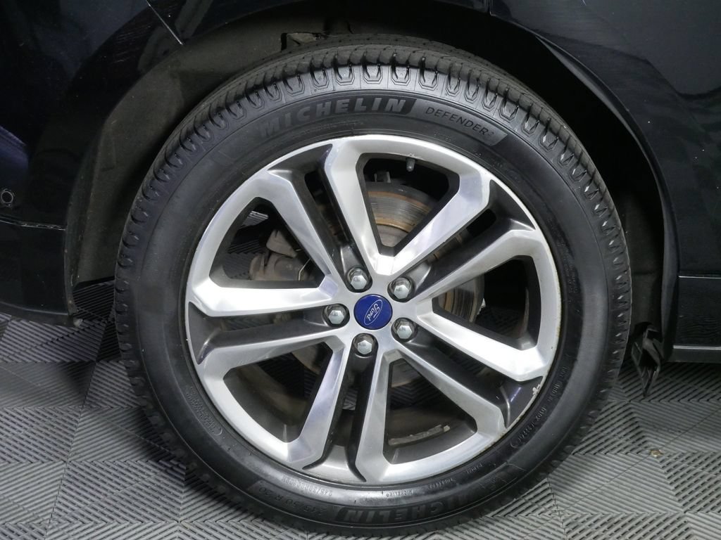 Used 2018 Ford Edge Sport w/ Equipment Group 401A AWD/4WD image 11