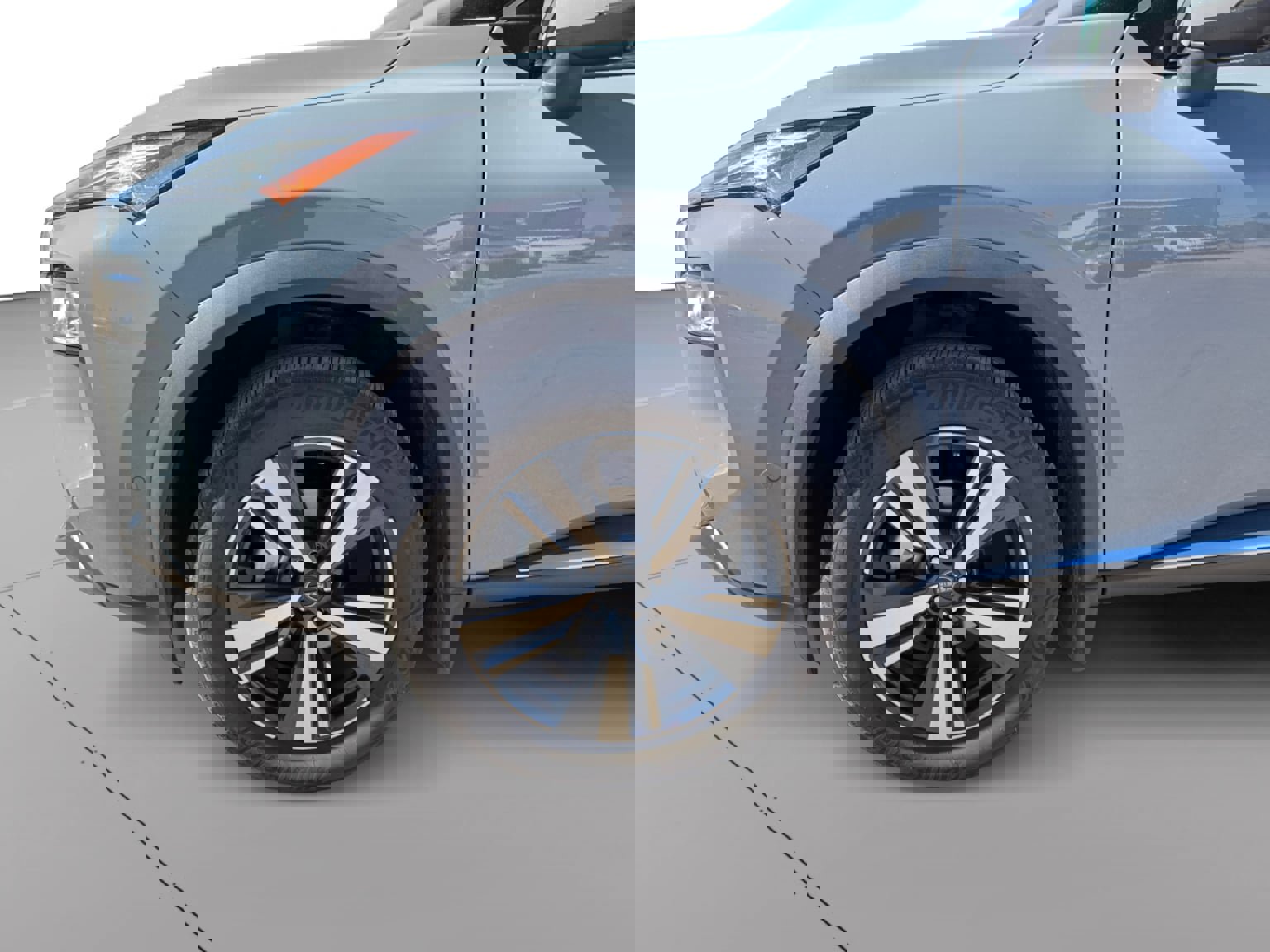 Used 2023 Nissan Rogue SL w/ SL Premium Package image 9