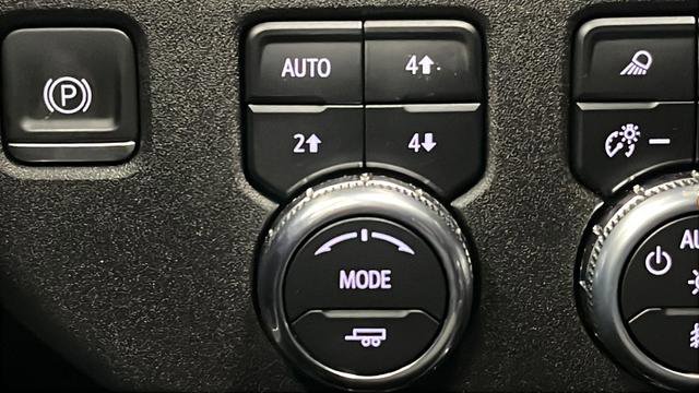 Used 2023 GMC Sierra 1500 SLT image 38