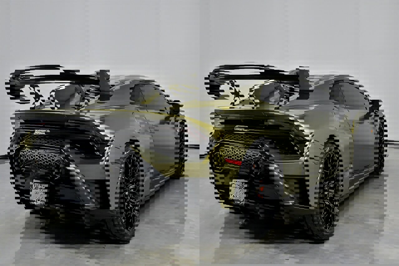 Used 2023 Lamborghini Huracan STO image 12