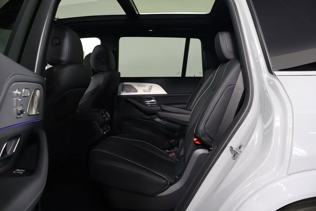 New 2026 Mercedes-Benz GLS 580 4MATIC image 6