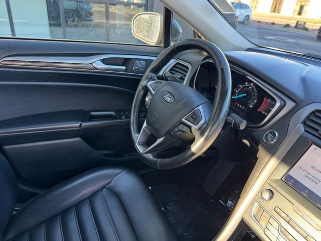 Used 2020 Ford Fusion SEL FWD image 23