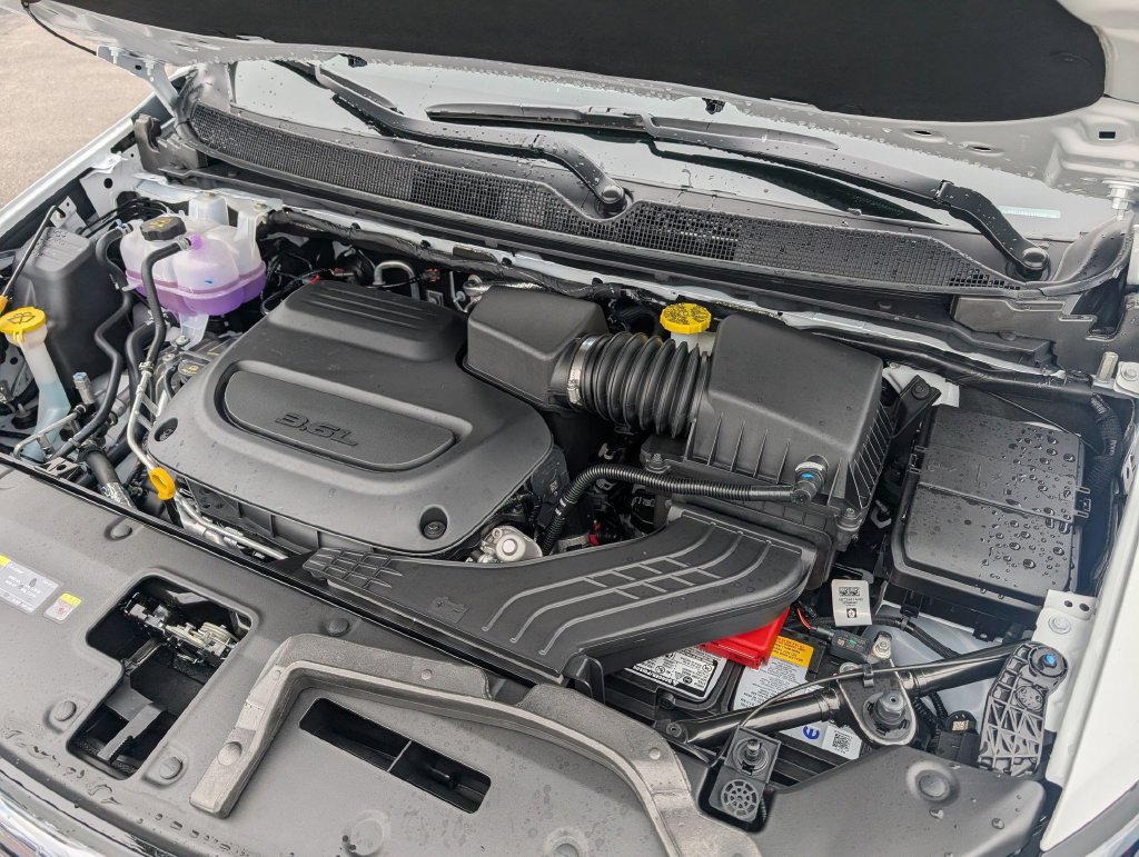 New 2027 Chrysler Pacifica Select FWD image 33