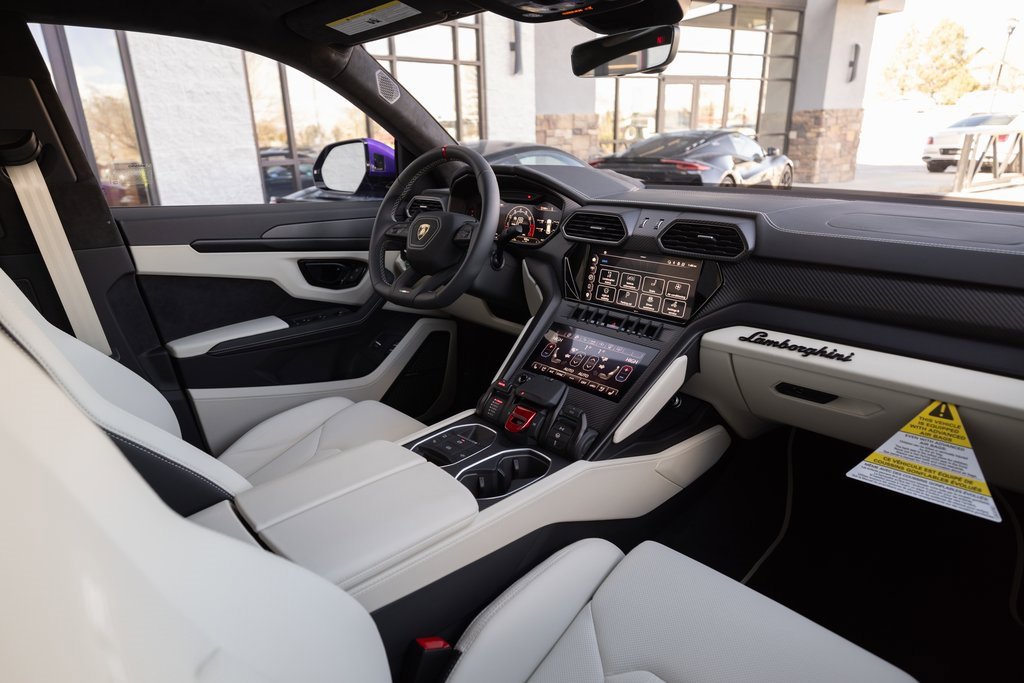 Used 2024 Lamborghini Urus S image 30