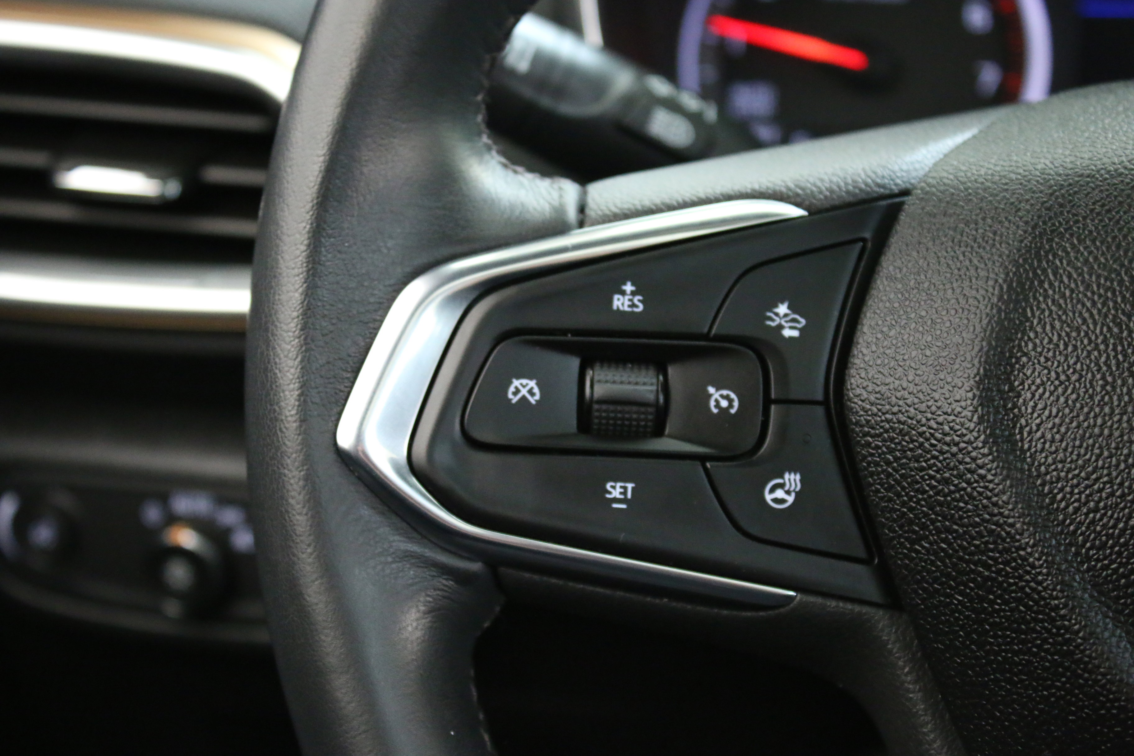 Used 2023 Chevrolet TrailBlazer ACTIV w/ Sun and Liftgate Package image 15