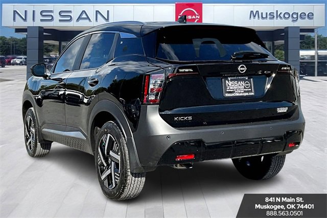 New 2026 Nissan Kicks SV image 3