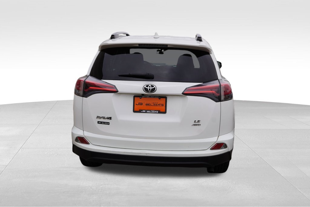 Used 2017 Toyota RAV4 LE AWD/4WD image 6