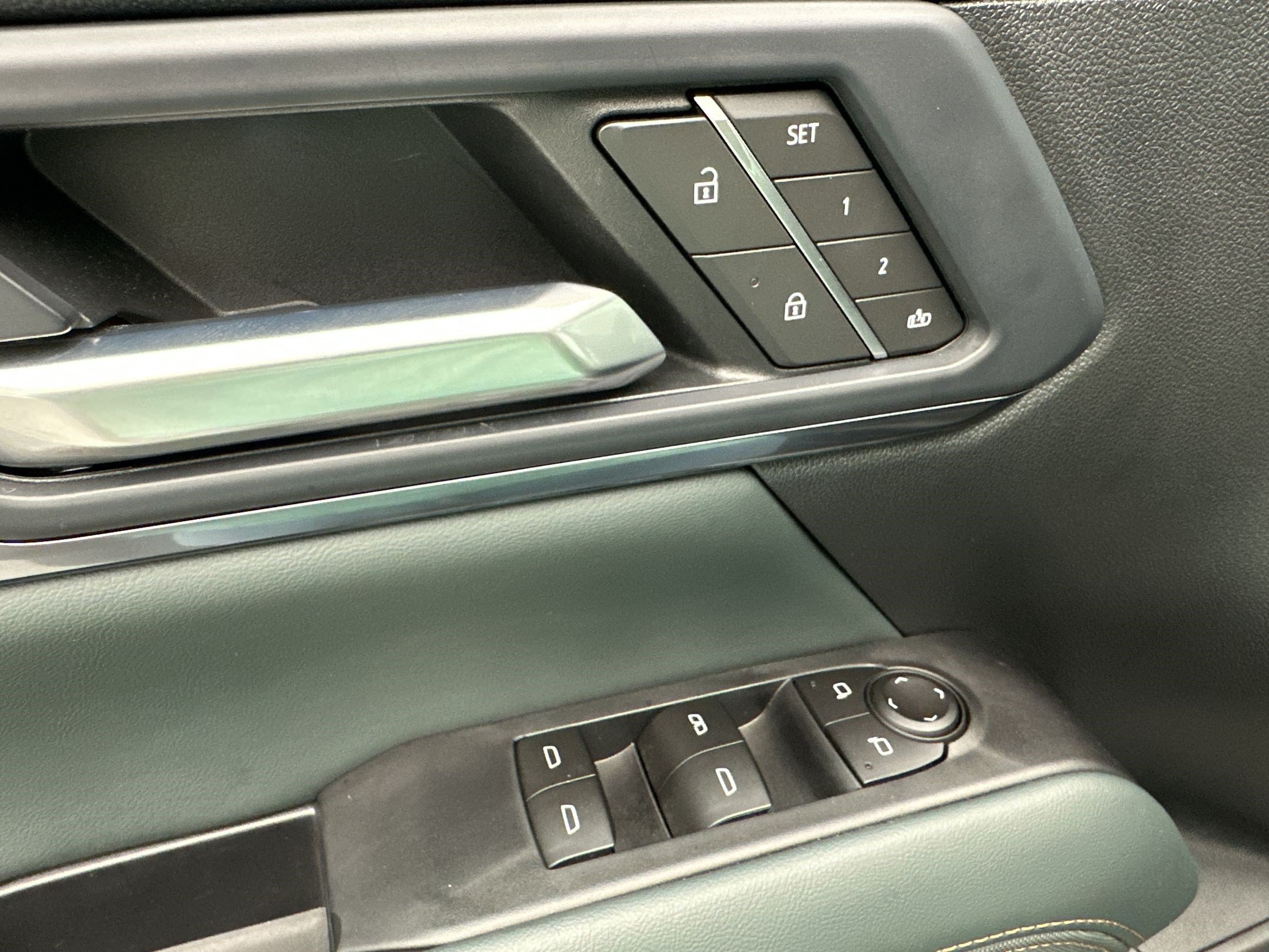Certified 2026 GMC Terrain AT4 w/ Convenience Package III AWD/4WD image 15
