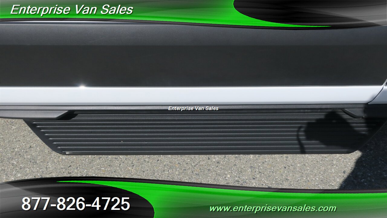 Used 2024 Ford Transit 350 XLT image 11