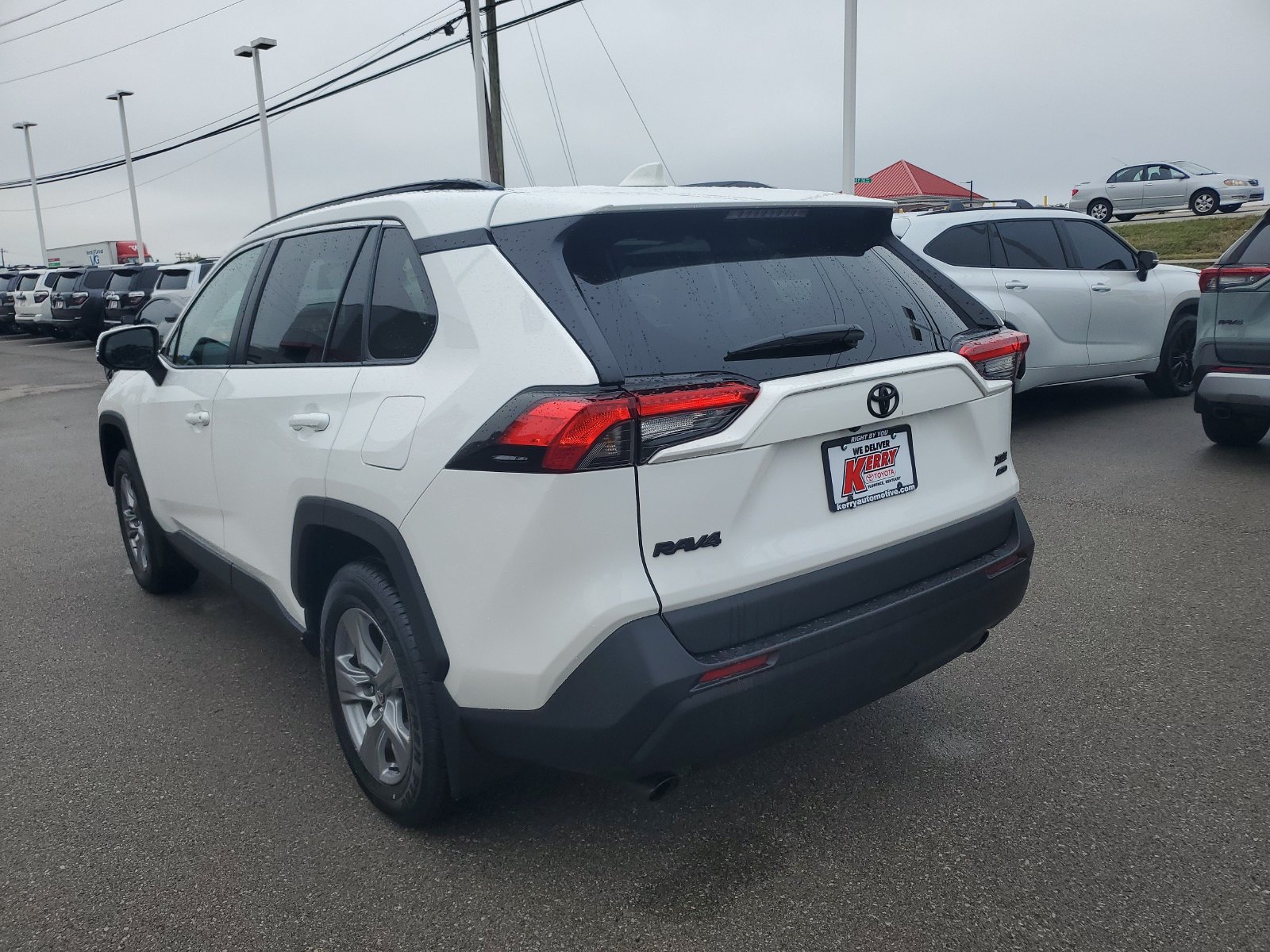 Used 2024 Toyota RAV4 XLE w/ Convenience Package AWD/4WD image 3