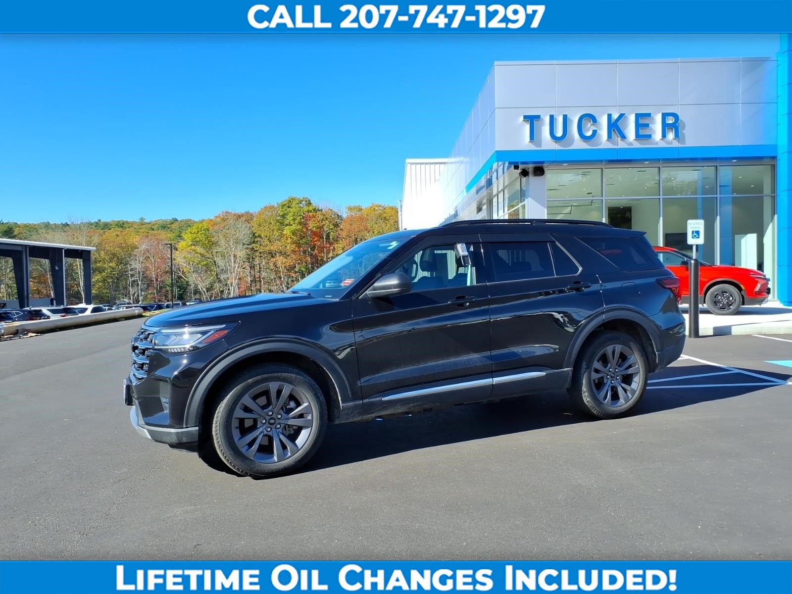 Used 2025 Ford Explorer Active w/ Active Comfort Package AWD/4WD image 8