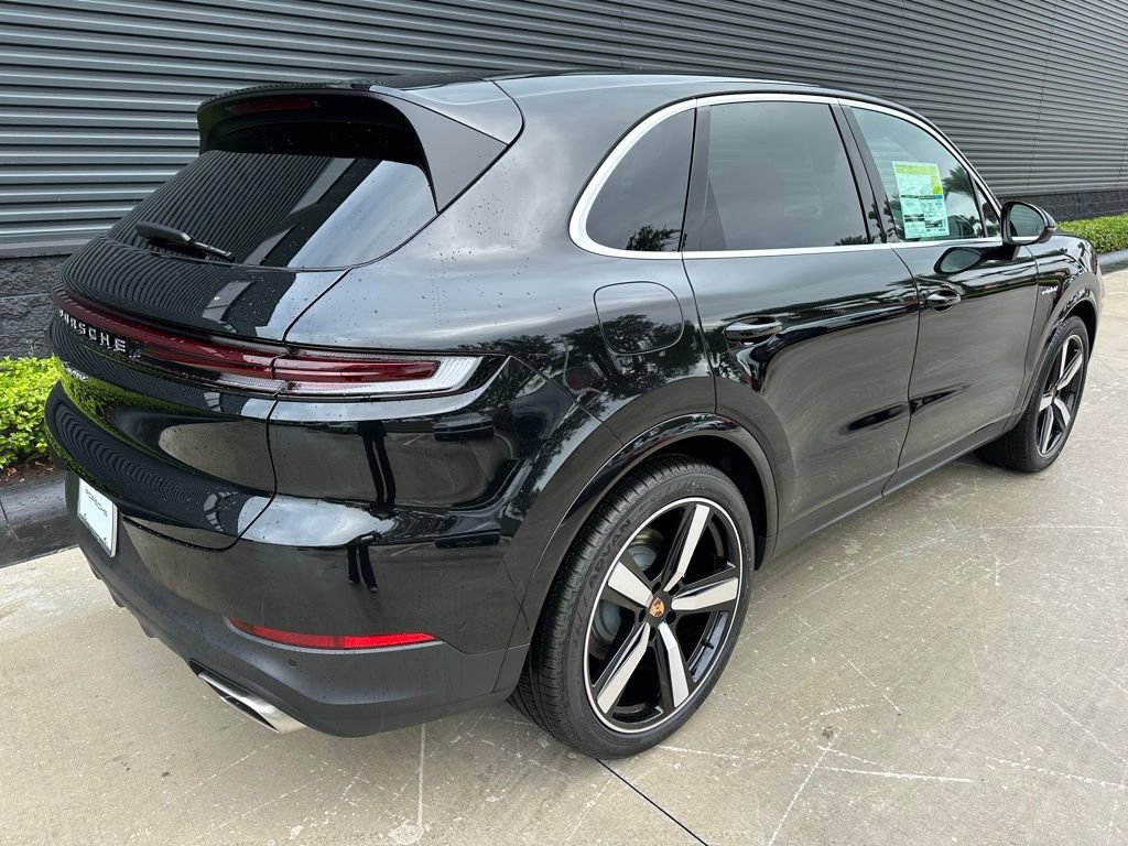 Used 2026 Porsche Cayenne E-Hybrid AWD/4WD image 9