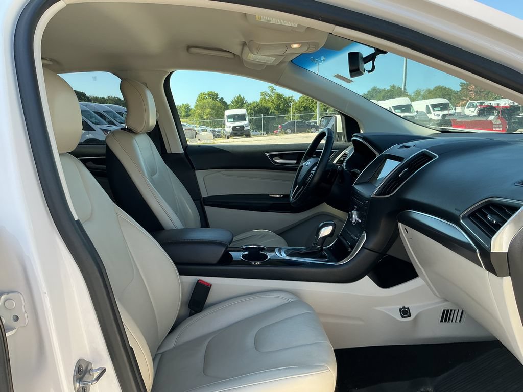 Used 2017 Ford Edge Titanium AWD/4WD image 18