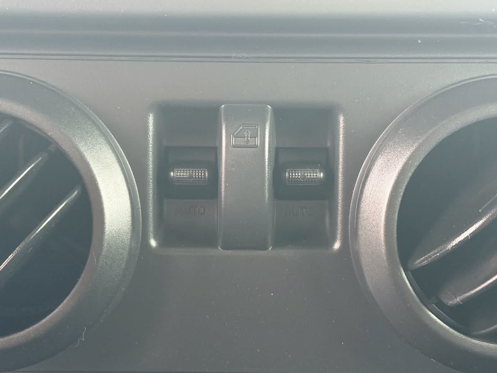 Used 2010 Jeep Wrangler Sport AWD/4WD image 19