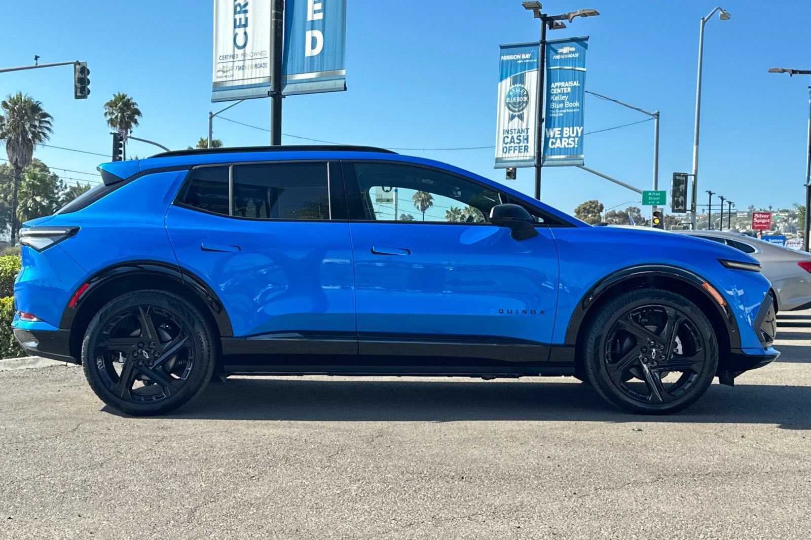 New 2025 Chevrolet Equinox EV RS w/ Active Safety Package 3 AWD/4WD image 3
