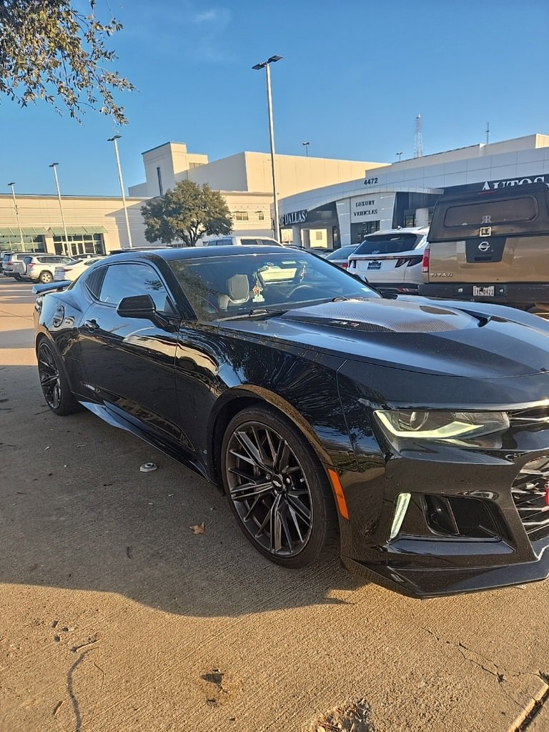 Used 2017 Chevrolet Camaro ZL1 image 1