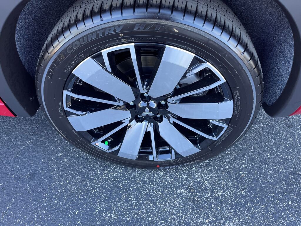 New 2026 Mitsubishi Outlander SEL image 25