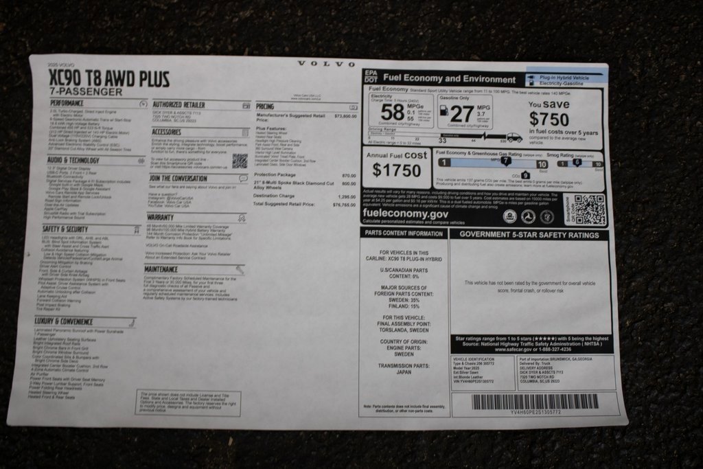 Certified 2025 Volvo XC90 T8 Plus w/ Protection Package Premier image 17