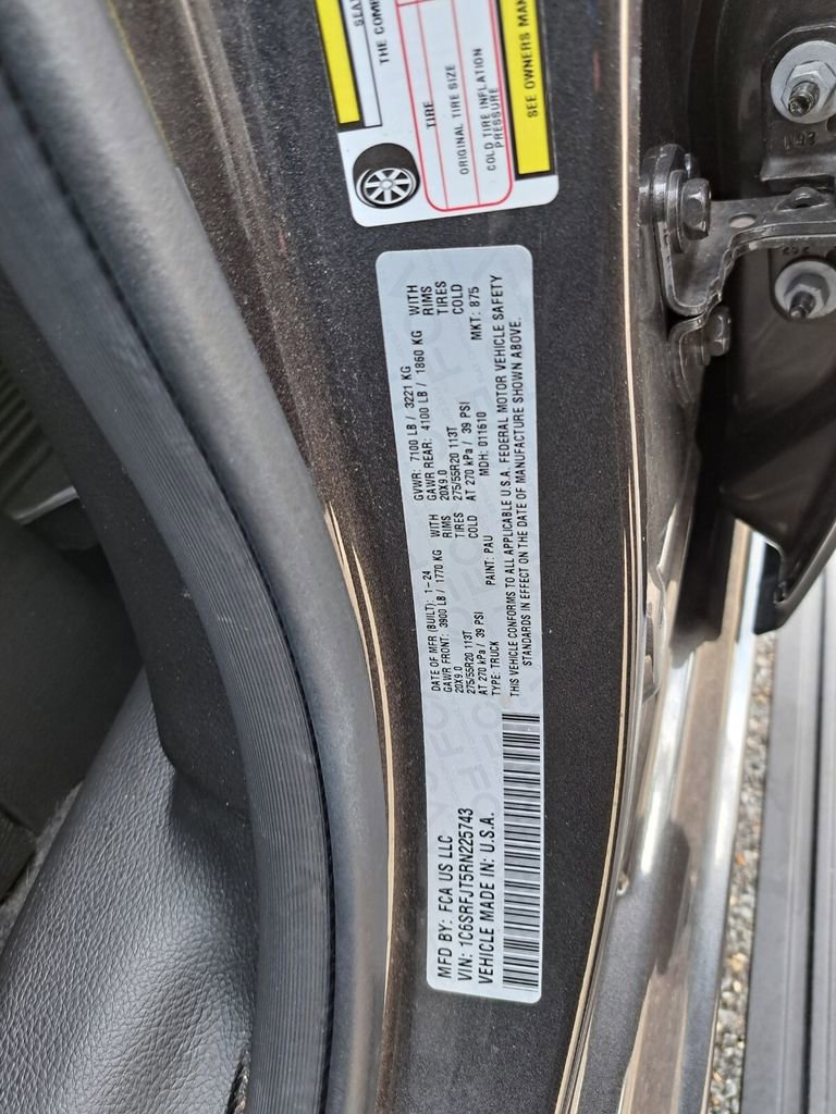 Used 2024 RAM 1500 Laramie image 31