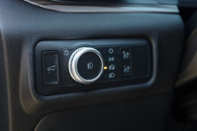 Used 2022 Ford Explorer Limited image 14